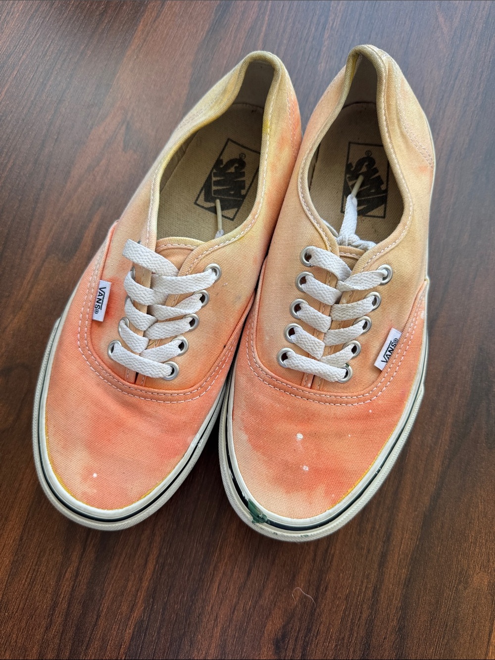 Vans Low Top Sneakers - Peach and Cream Ombre Size: Men 6.5 / Women’s size 8